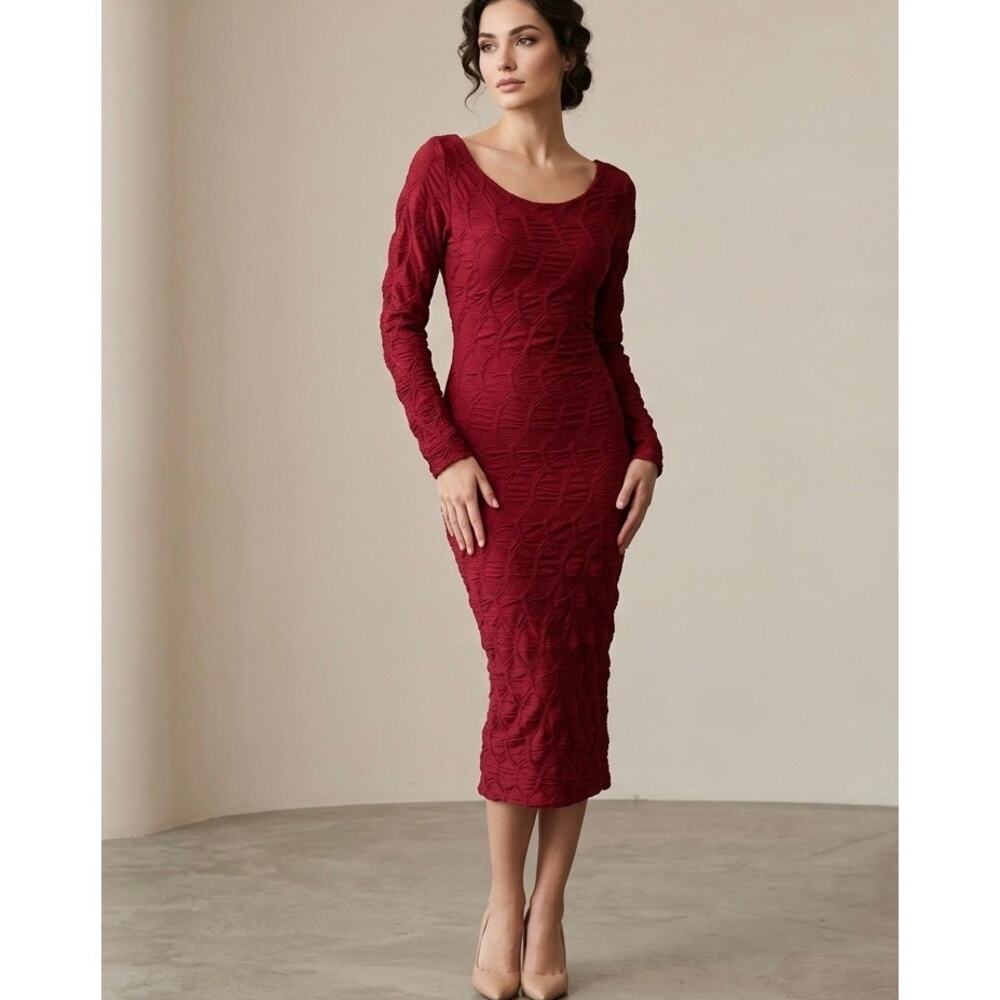 See You Monday Textured Bodycon‎ Dress Burgundy Red Long Sleeve Midi Size M Sexy